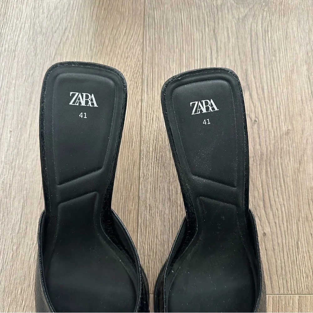 Zara Black Pointed Toe Buckle Heels - Picture 3 of 5